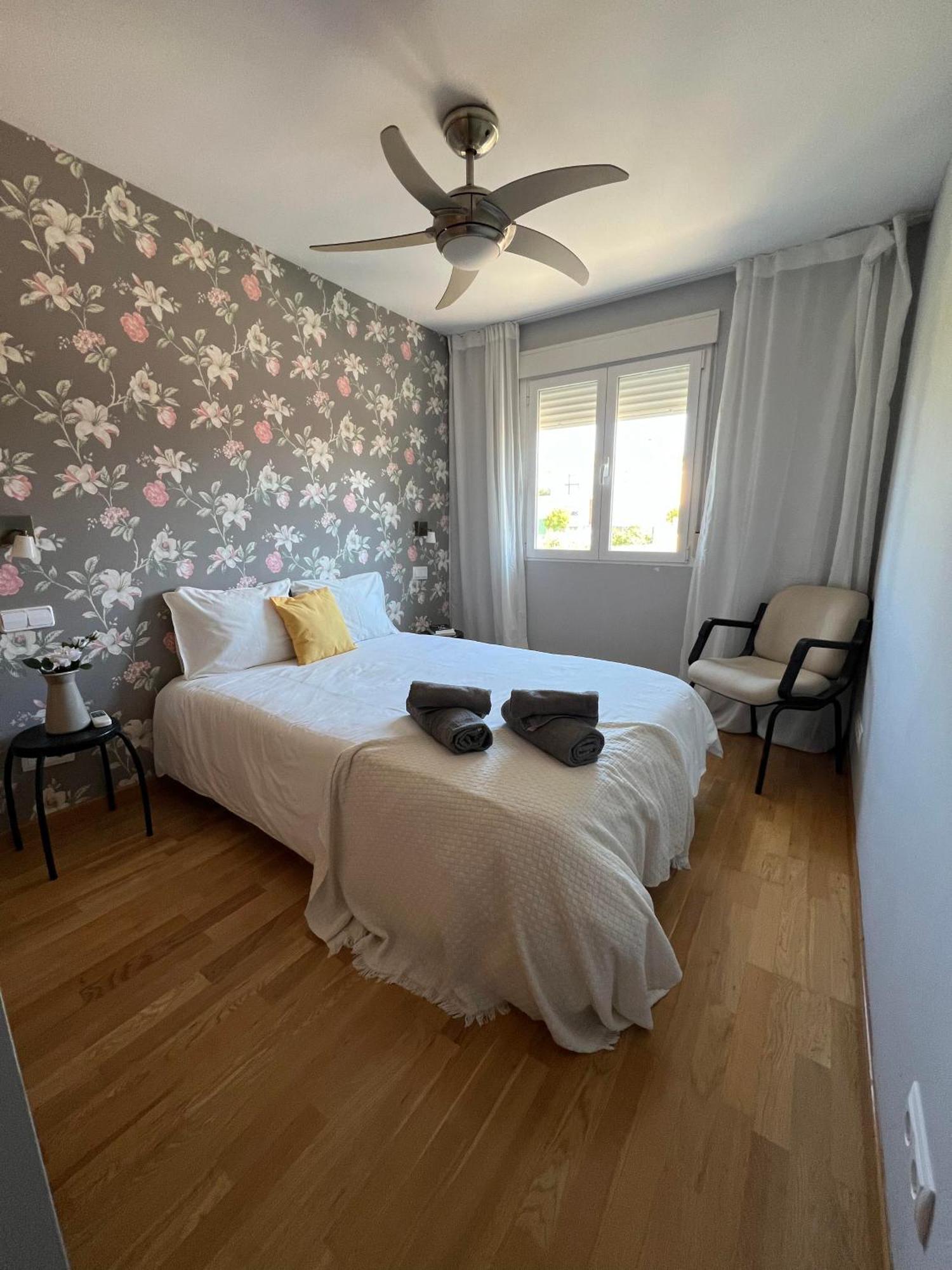 Estupenda Villa En Las Afueras Кольменар-де-Ореха Экстерьер фото